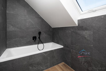 RD 4+kk/T, parkování pro 2 auta, Nová ves pod Pleší - 15