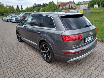 Q7  3.0 TDI  V6 200kW q.8AT,ČR,MATRIX,Bose,2x21",7míst - 15