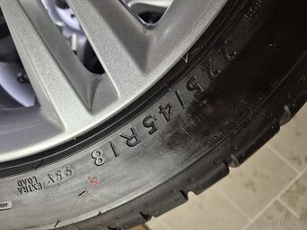 Alu kola Originál Jaguar XE 5x108 Dunlop 225/45/18 TPMS - 15