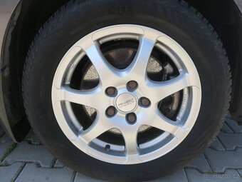 Prodám Mazda 5 2.0 i 107 kW  7-míst - 15