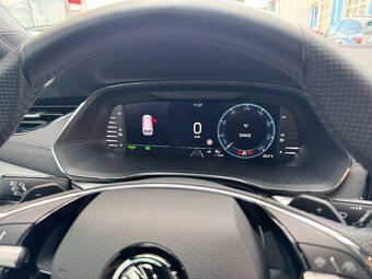 Škoda Octavia 4 iV 1.4TSI 150kW DSG Full LED Kamera Head-up - 15