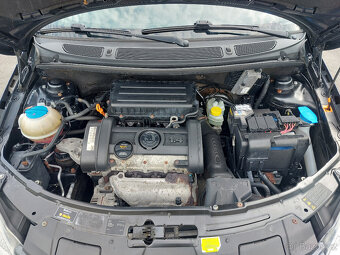 Škoda Roomster 1.4 16V 63kW,klimatizace,stk 04/2027 - 15