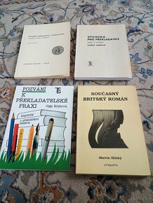 Knihy viz seznam níže - beletrie i odborná literatura - 15