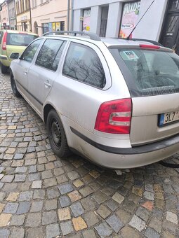 Škoda Octavia 2 rok 2005 77 kW km 384 - 15