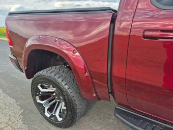 DODGE RAM 1500 5,7 HEMI BLACK WIDOW 31000km - 15