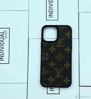 kryt na iPhone 16pro max Louis Vuitton - originál - 15