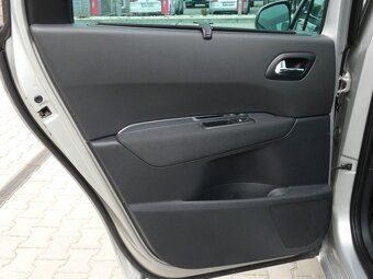Peugeot 5008 2.0 HDI Allure, panorama - 15