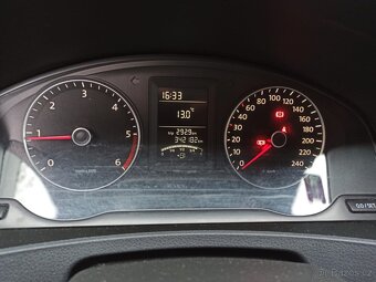 VW MULTIVAN T5.1 2.0TDI 103KW BEACH R.V.2011 - 15