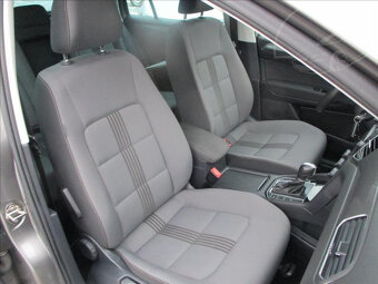Volkswagen Golf Sportsvan 1,4 TSI NAVI,DSG,TAŽNÉ ZAŘÍZENÍ - 15