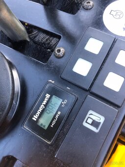 Minibagr JCB 8008 CTS - 15