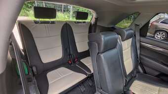 Kia Sorento II plná výbava - 15
