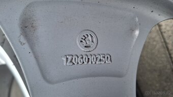 Alu kola Škoda 17" 5x112 letní pneu 225/45 R17 4-6mm - 15