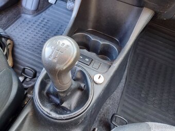 Škoda Fabia 1.4i 63kW původ ČR, klimatizace - 15