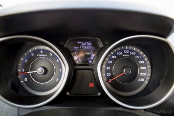 Hyundai Elantra 1.6i D-CVVT Style - 15