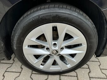 Škoda Octavia 2.0 TDI 85kw manuál,kamera,LED, virtual,2xpneu - 15