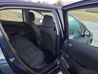 Peugeot 308 - BENZÍN 1.4 - 2010 - 151tis/KM - 15