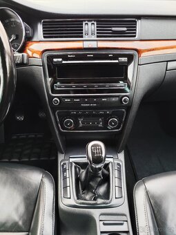 Škoda Superb Combi Elegance 2.0 TDI CR - 15