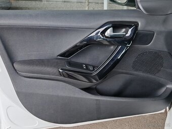 Peugeot 208 1.2Puretech 60kW 2018 ACTIVE Rezervace - 15