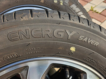 HYUNDAI i20 orig alu sada 185/65/15 TPMS Michelin - 15