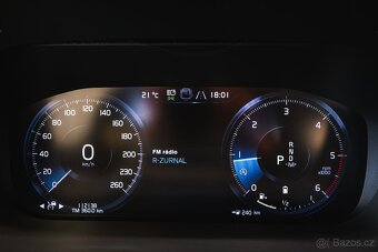 Volvo XC60 2020  B4 AWD 145kW Momentum Pro - 15
