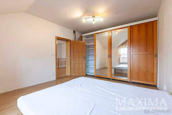 Dům 6 a více o ploše 290 m2 - Bašť, Bašť - 15