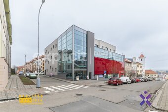 Pronájem obchodních prostor v centru města 142 m2 - Uherský  - 15