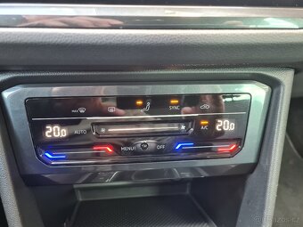 VOLKSWAGEN TIGUAN 2,0 TDI DPH NAVI LED TEMPOMAT - 15
