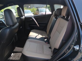 Toyota RAV4 2.5HSD,114kW,Selection,ČR,DPH - 15