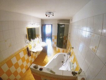 Rodinný dům na prodej - 15