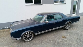 Oldsmobile delta 88 - 15
