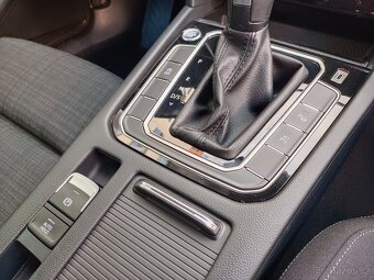 VW Passat B8 Variant 2.0TDI 147kW DSG - záruka Autodraft - 15
