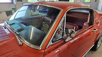 1966 Ford Mustang Fastback 289 V8, manuál, perfektní stav - 15