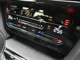 VW Passat B8 Variant 2.0 TDI 110kW DSG - záruka Autodraft - 15