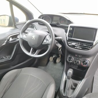 Peugeot 208 1.2 benzín 60kw, poctivých 136tkm, klima - 15