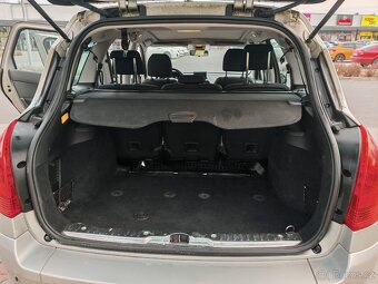 Peugeot 308 SW 1,6 HDI 80 kW, panorama, navigace - 15