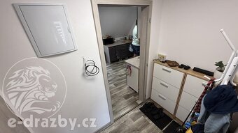 Bytový dům (5 bytů + 1 nebytový prostor) v obci Povrly, okre - 15