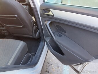 VW Tiguan 2.0 TDi DSG VYHŘ.SEDAČKY TAŽNÉ NAVI - 15