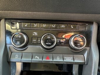 KAROQ 2.0TDI 2021 ALU NAVI CARPLAY KAMERA PDC SUNSET CHROM - 15