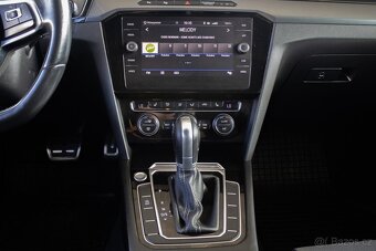 Volkswagen Passat Variant 2.0 TDI R-Line DSG/ AJ NA SPLÁTKY - 15