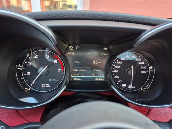Alfa Romeo Giulia 2.0 Turbo Veloce - 15