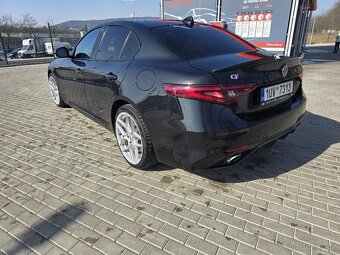Alfa Romeo Giulia 2.0 Turbo Veloce Q4 - 15