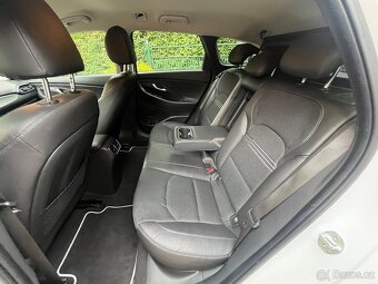 Hyundai i30 Kombi 1.5 T-GDi MHEV DCT Style, 117 kW, r. 2022 - 15