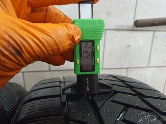 Zimní sada originálních AL kol Audi pneu 215/55 R17 - 15