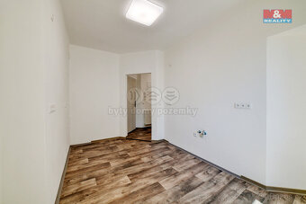 Prodej bytu 4+1, 121 m², Cheb, ul. Májová - 15