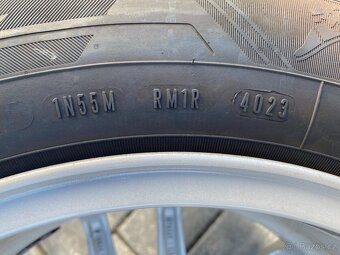 Zimní sada 215/60/R16 7J,ET 35, téměř nové - 15