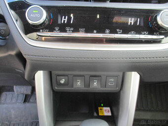 TOYOTA COROLLA CROSS AC STYLE TECH 2,0 HEV 4x4 DPH - 15