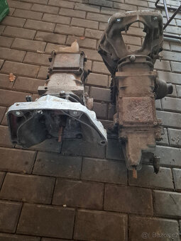 fiat 600 motor + díly (prodam jako celek) - 15