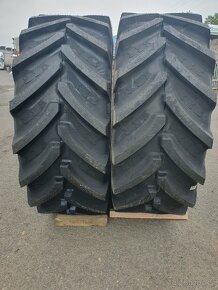 Pneu BKT 650 / 65 R42 - 15