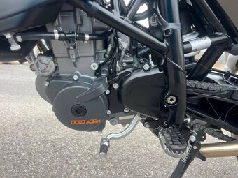 Prodám KTM 690 SUPERMOTO - 15