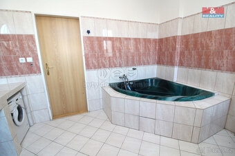 Pronájem bytu 4+1, 140 m², Praha 10, ul. U hráze - 15